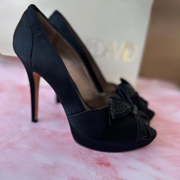 Joan & David Daparris Peep Toe Heel Pump Black Satin 9.5 - Picture 7 of 11